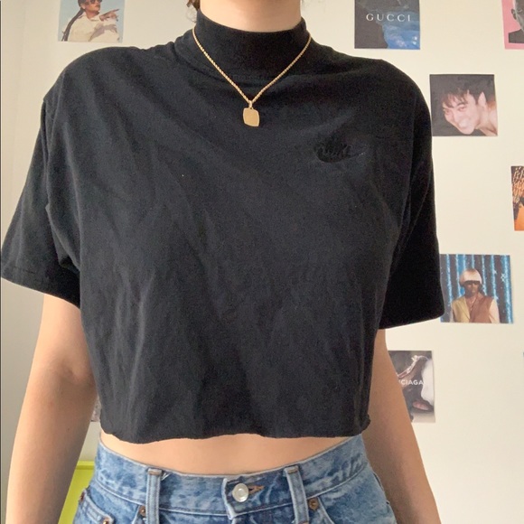 Nike Tops - Cropped Nike Tee